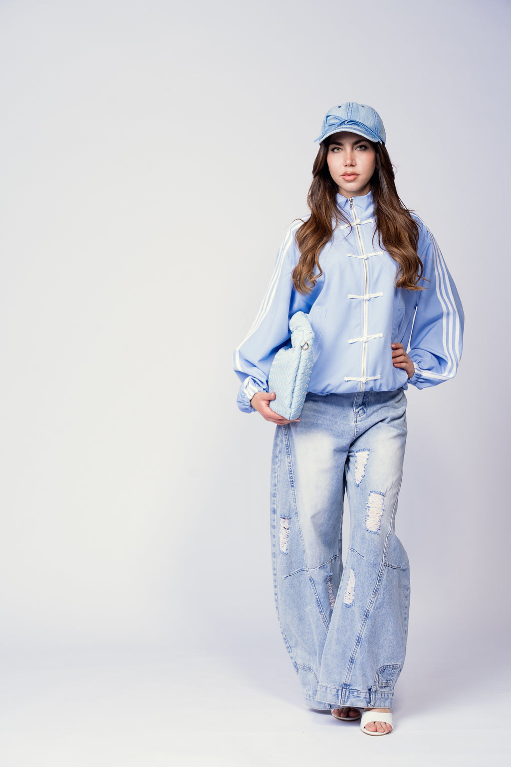 JEANS RIPPED BALOON