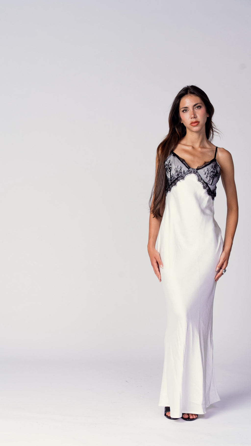 ABITO VICTORIA WHITE